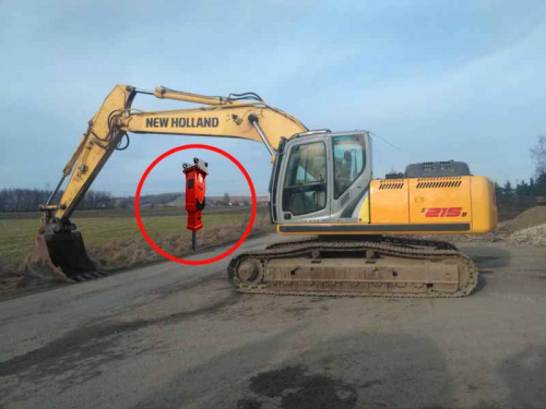 Аренда экскаватора New Holland E215С с гидромолотом
